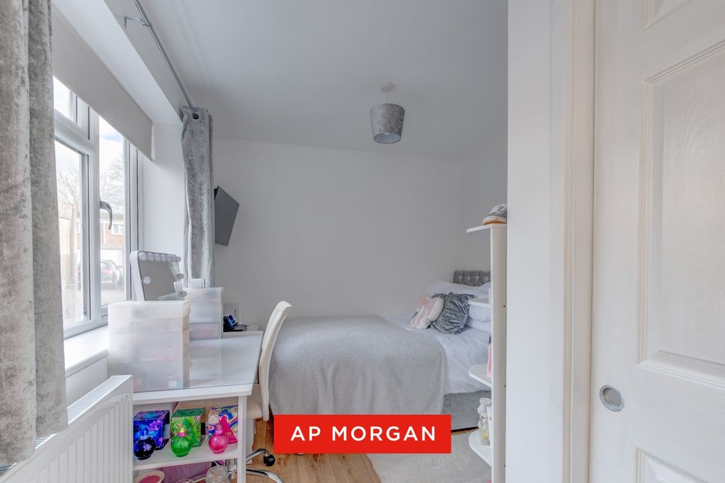 Property photo 3 of 22 Picture No. 09