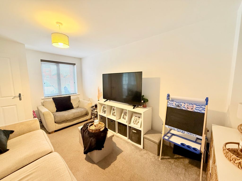 Property photo 3 of 8