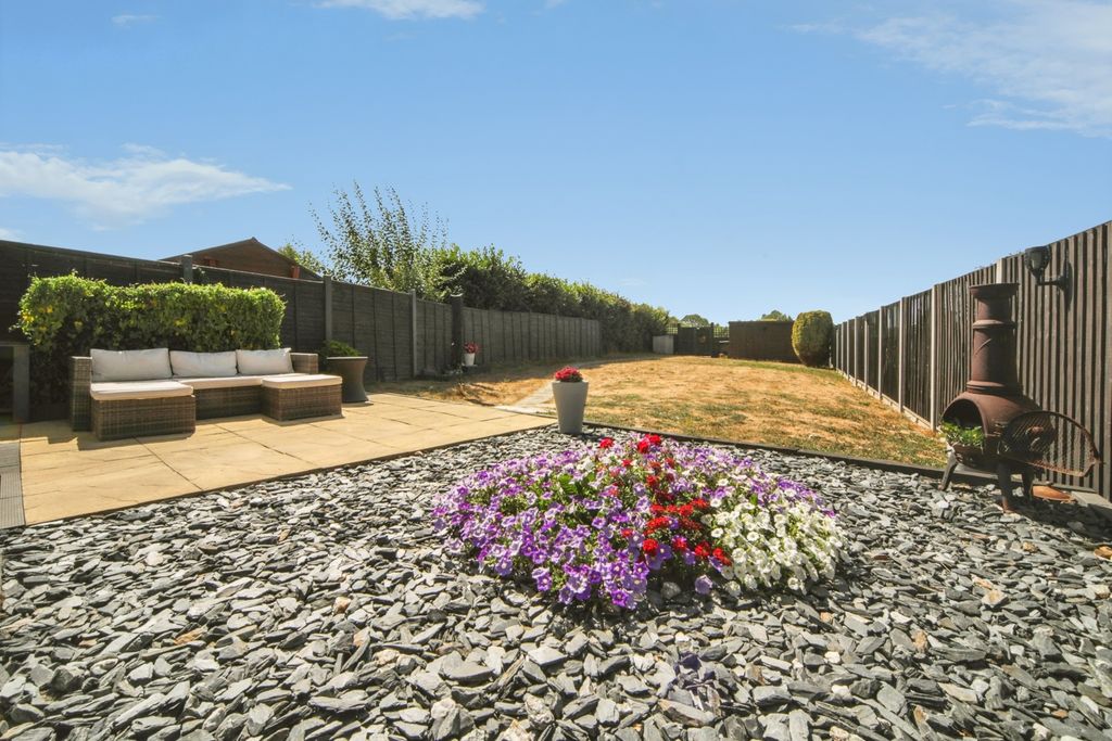 Property photo 2 of 20 Pbox-Img.Jpg