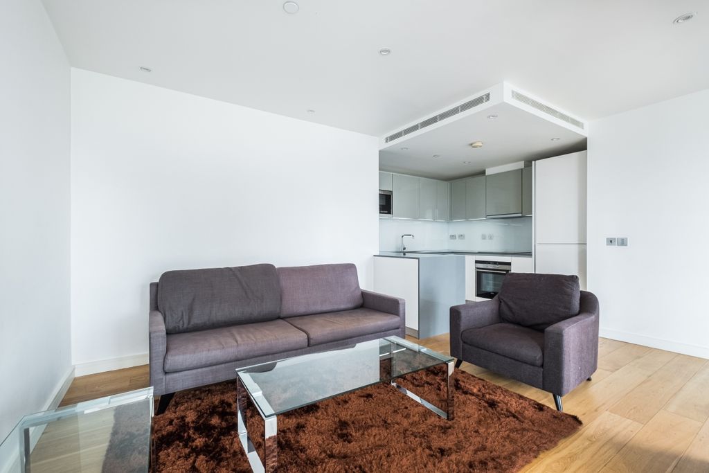 Property photo 1 of 13 Regents Wharf