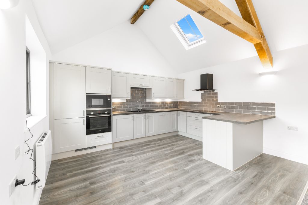 Property photo 3 of 16 Image (9).Jpg