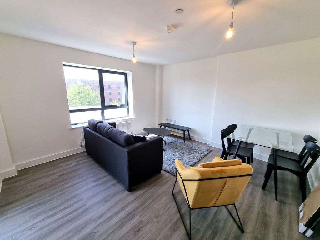 Property photo 2 of 12