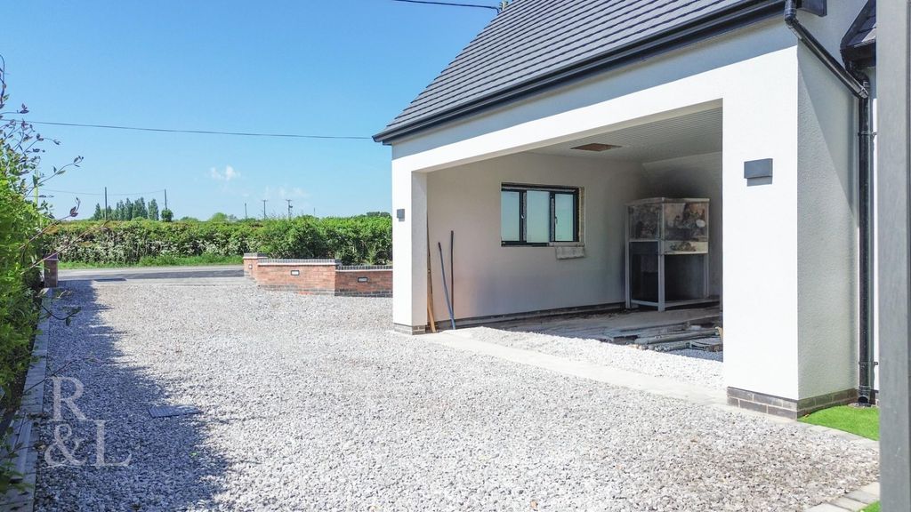 Property photo 2 of 43 Export-11.Jpg