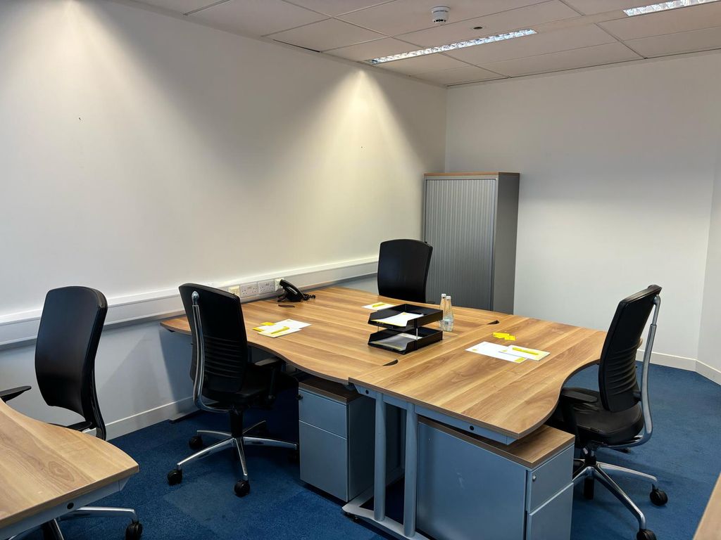 Property photo 3 of 12