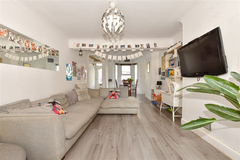 Property photo 2 of 9 Lounge/Diner