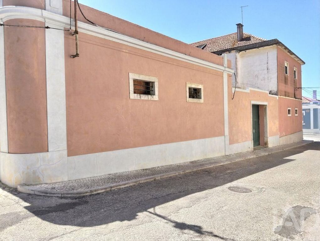 Property photo 3 of 8