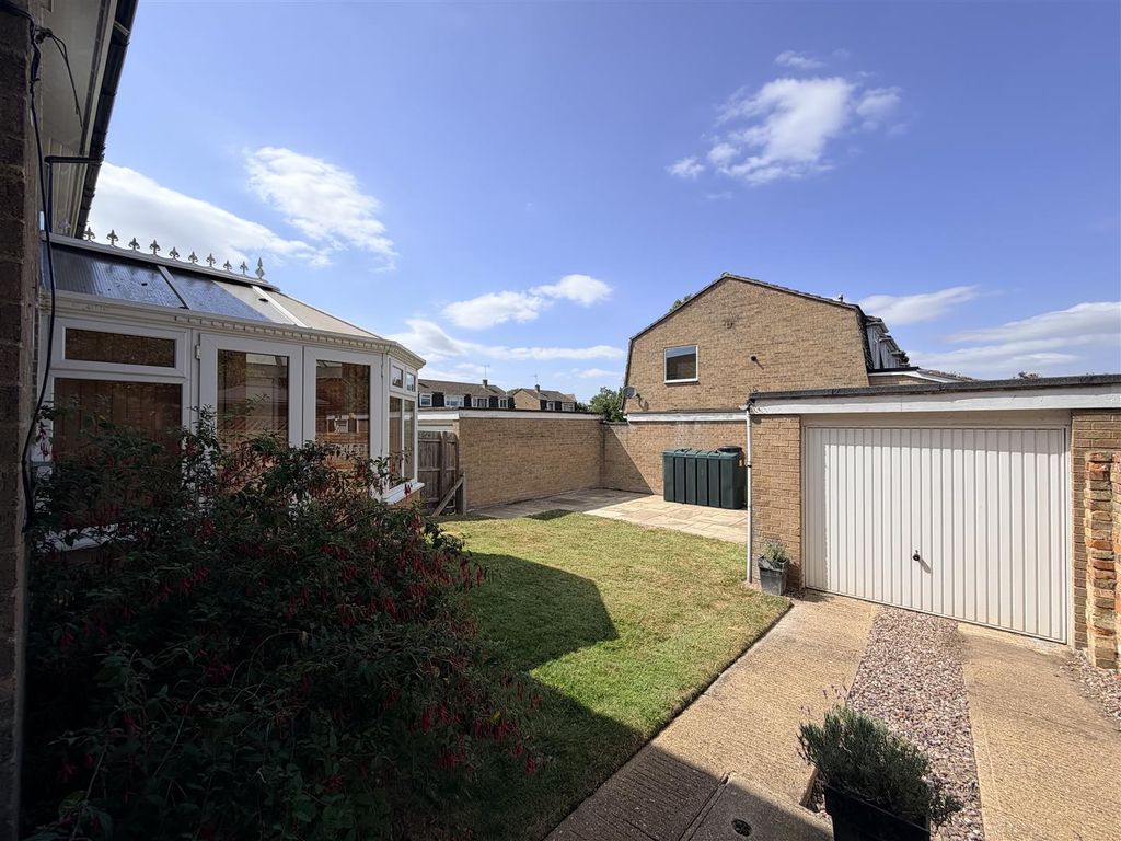 Property photo 2 of 13