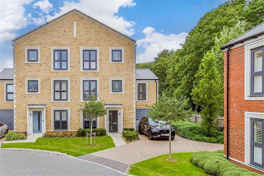 Property photo 1 of 14 Front.