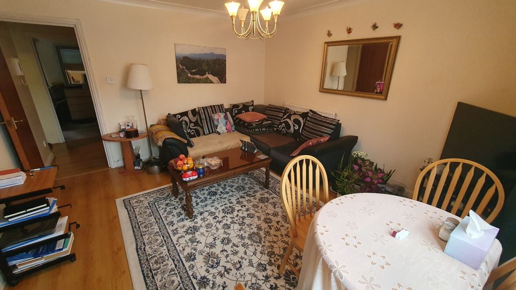 Property photo 3 of 10 Gallery