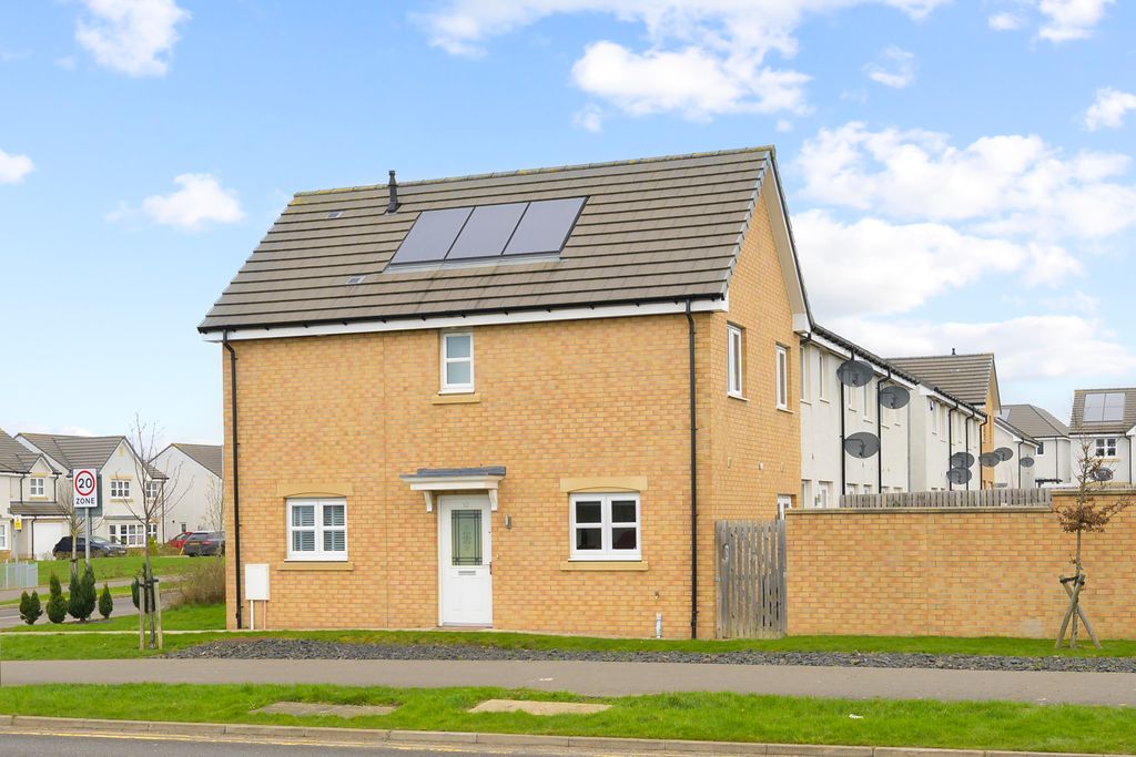 Property photo 1 of 32 Primary Property Image