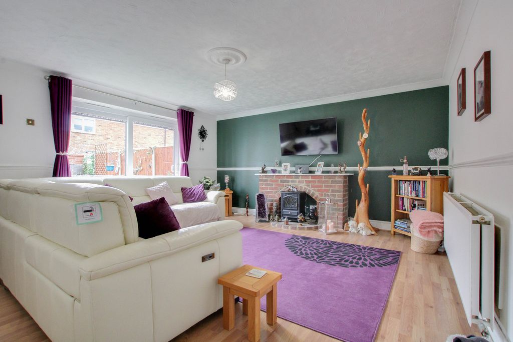 Property photo 2 of 13