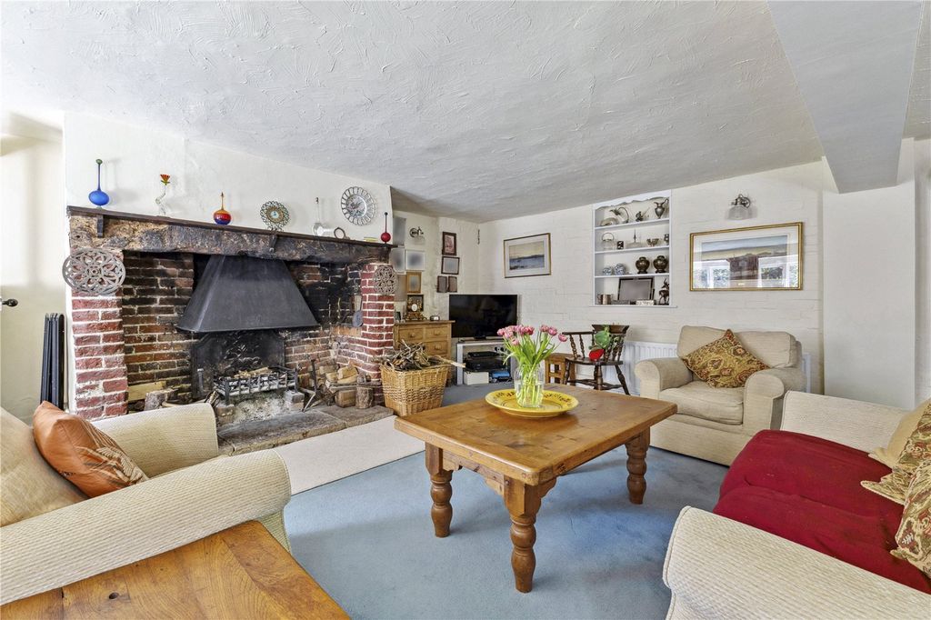 Property photo 2 of 13 Sitting Room