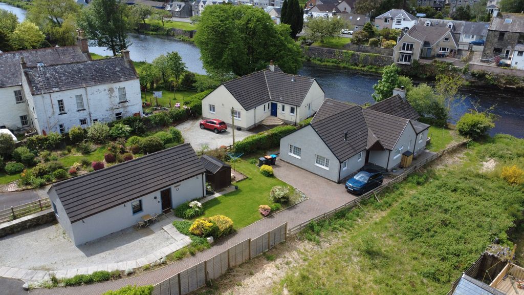 Property photo 2 of 17 Drone