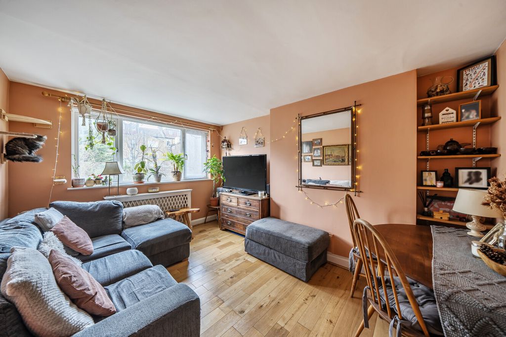 Property photo 2 of 9 1404665-4-6989F4F...