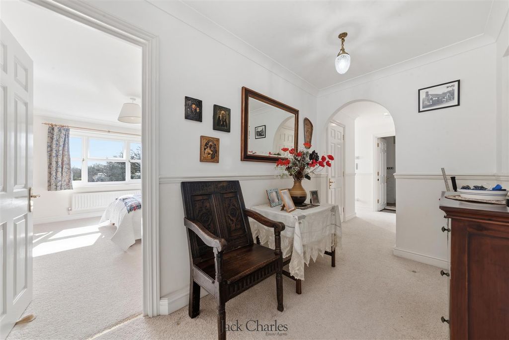 Property photo 3 of 26 23 Hildenbrook Farm-42.Jpg