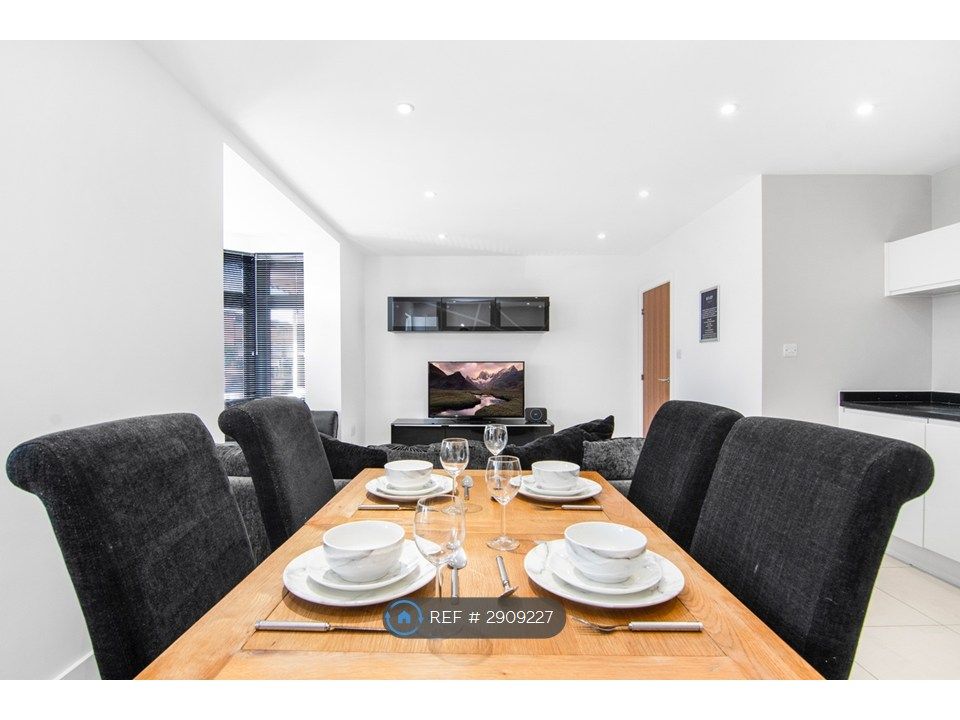 Property photo 1 of 9 Dining Area