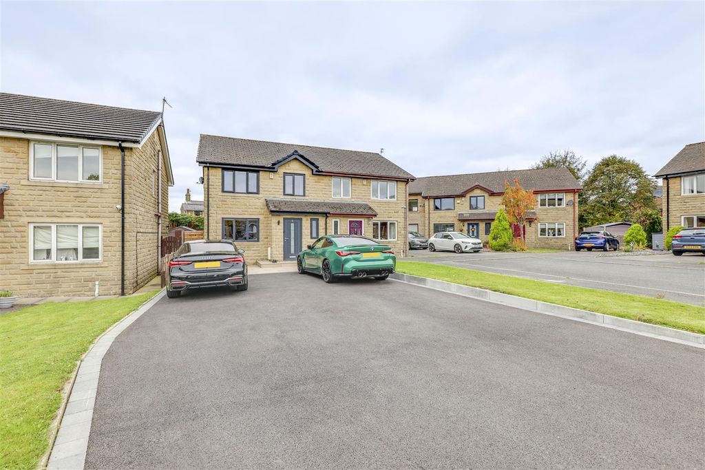 Property photo 1 of 22 Front External