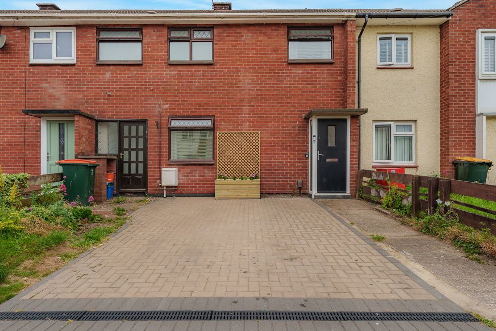 Property photo 2 of 22