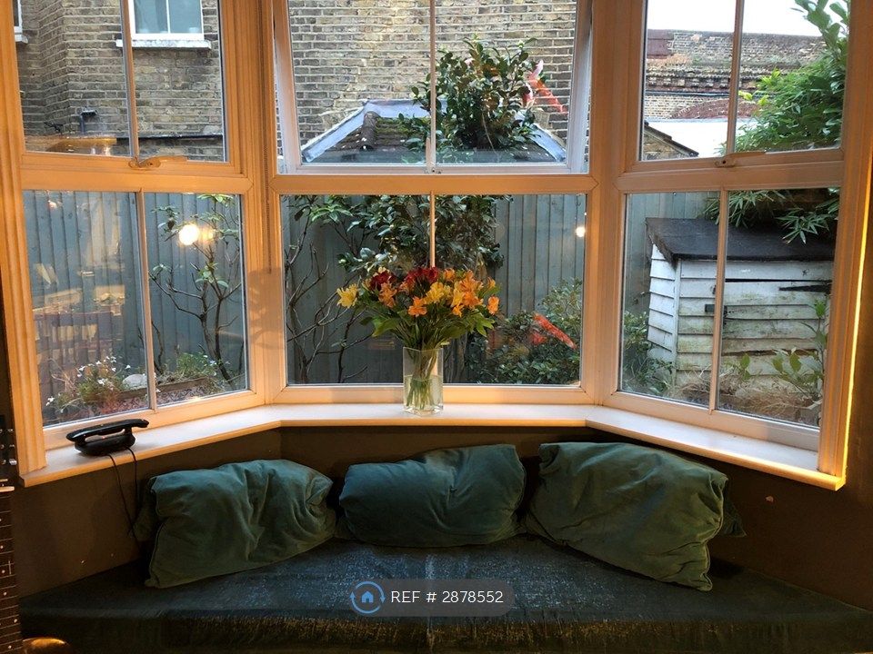 Property photo 3 of 9 Living Room