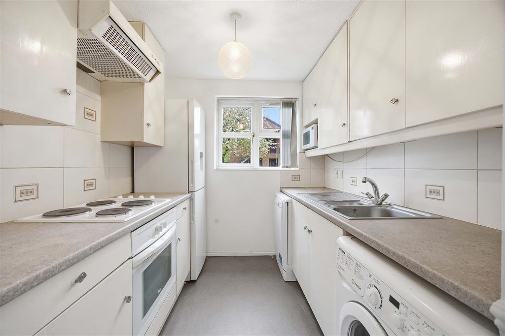 Property photo 3 of 13 Kitchen