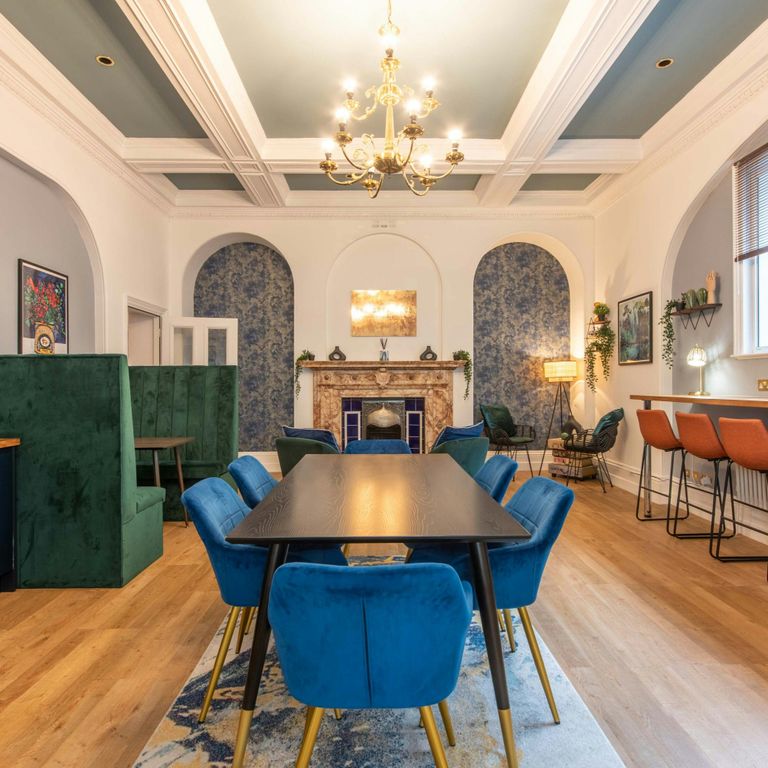 Property photo 1 of 1 Pro_0013Y00002Vvjpmqa3-44_Russell_Square___WC1B-5-1763379442139.Jpg