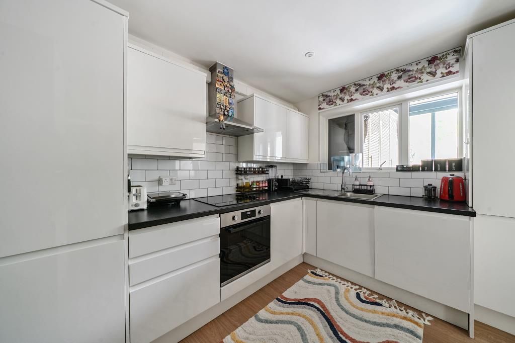 Property photo 2 of 21 Kitchen