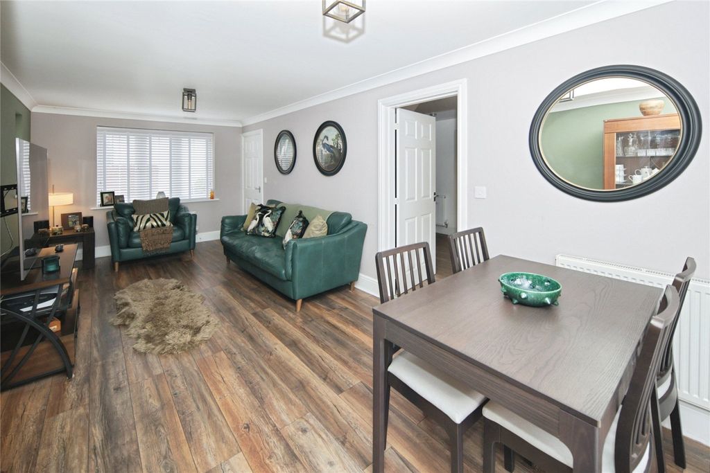 Property photo 3 of 20 Picture No. 27