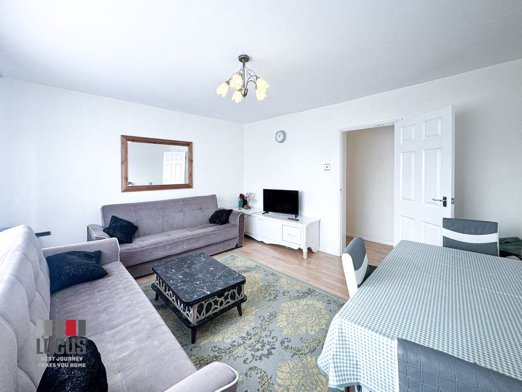 Property photo 1 of 7 Photo 7