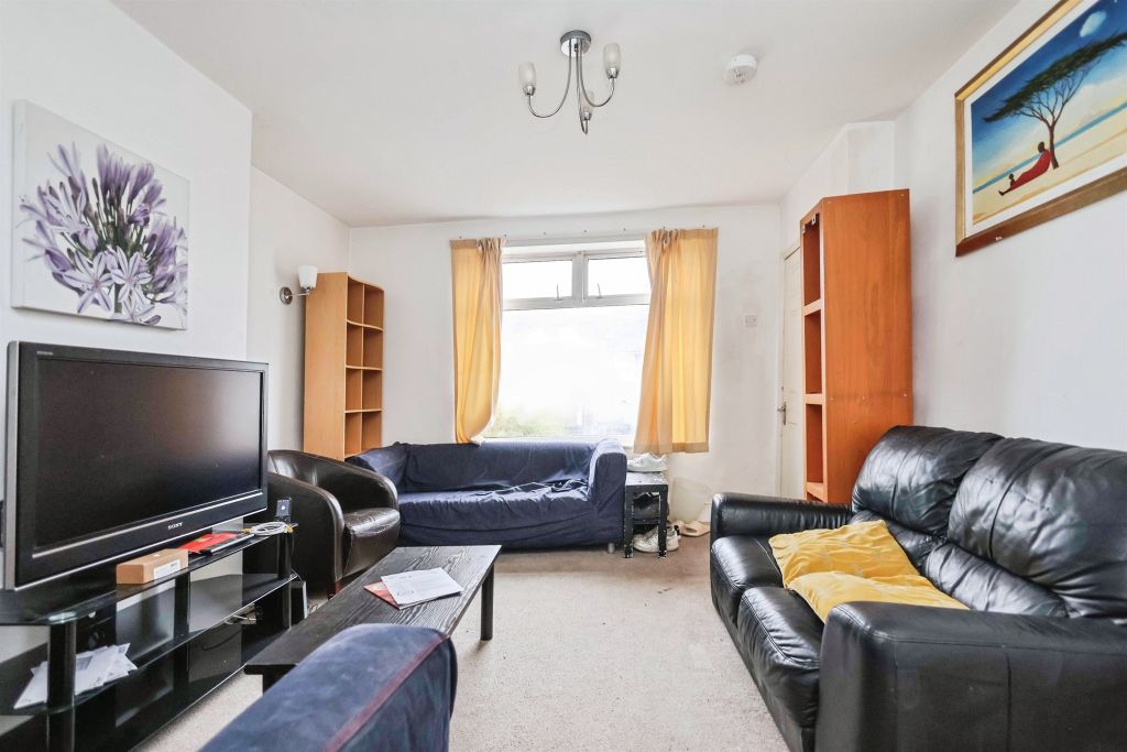 Property photo 2 of 21