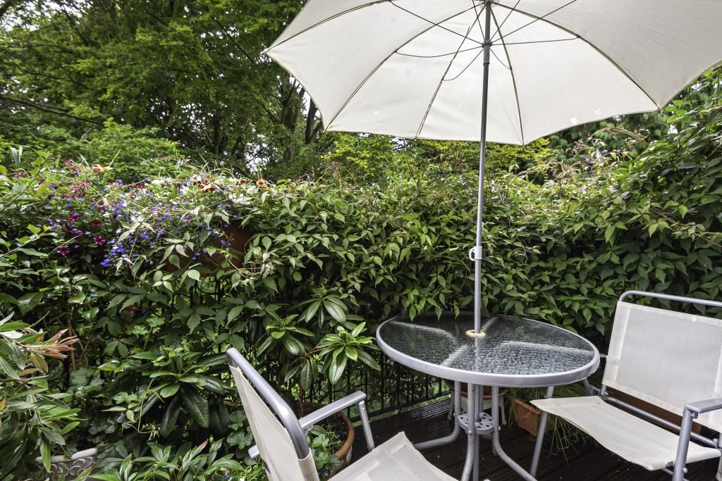 Property photo 3 of 10 External View