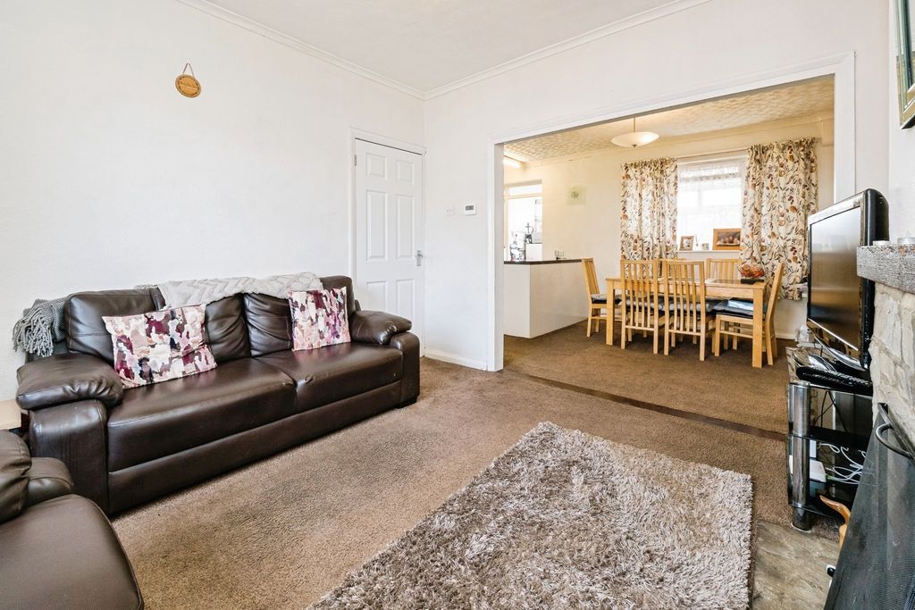 Property photo 3 of 18 Pbox-Img.Jpg