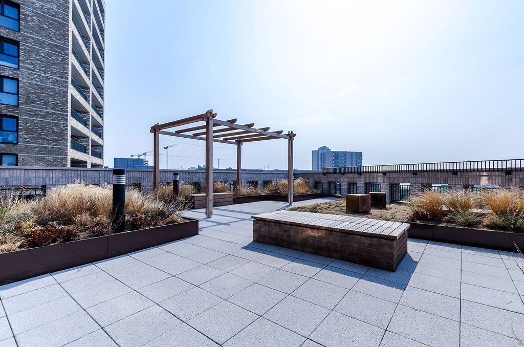 Property photo 2 of 29