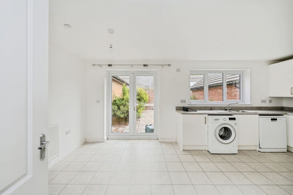 Property photo 3 of 21 Pbox-Img.Jpg