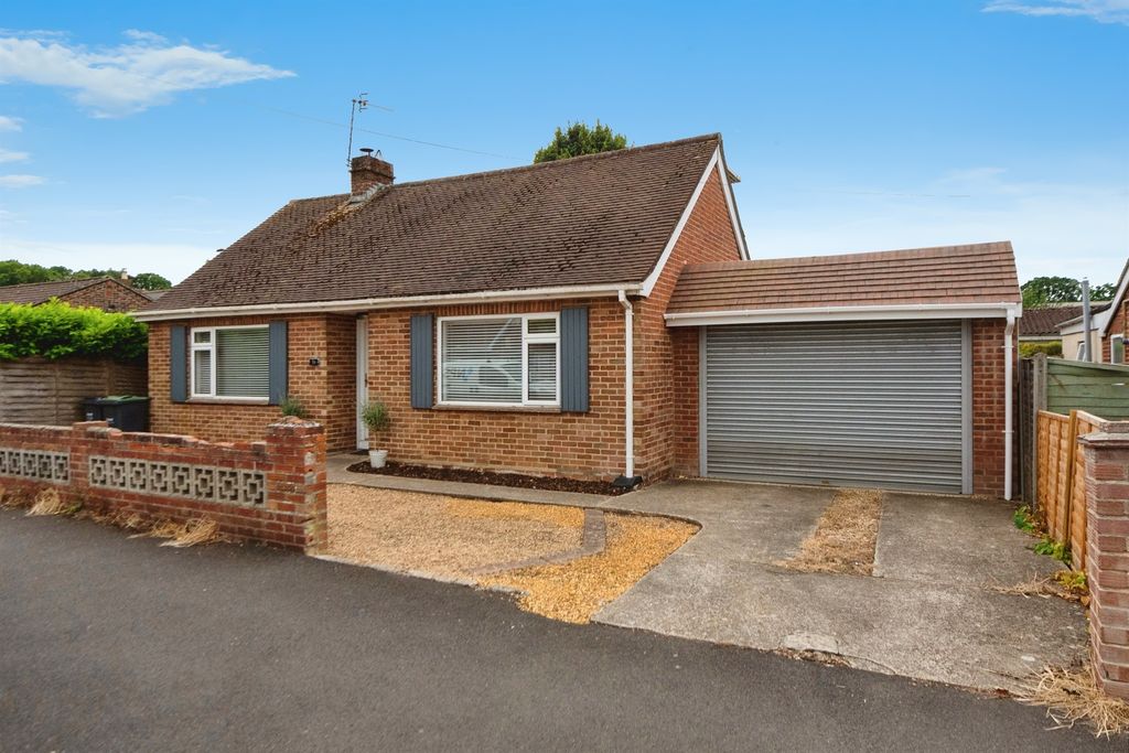Property photo 1 of 16