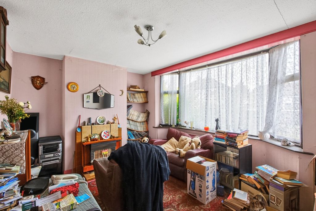 Property photo 3 of 13