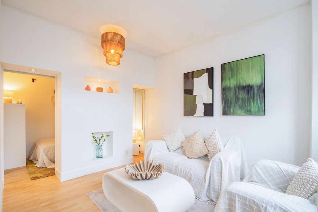 Property photo 2 of 19 Property Image 2