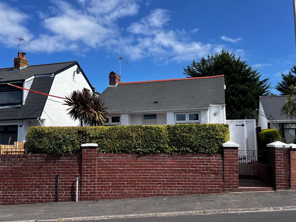 Property photo 2 of 24