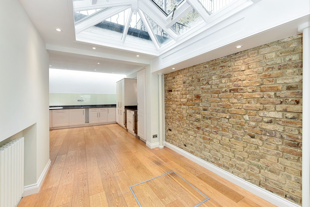 Property photo 2 of 14 Picture 2