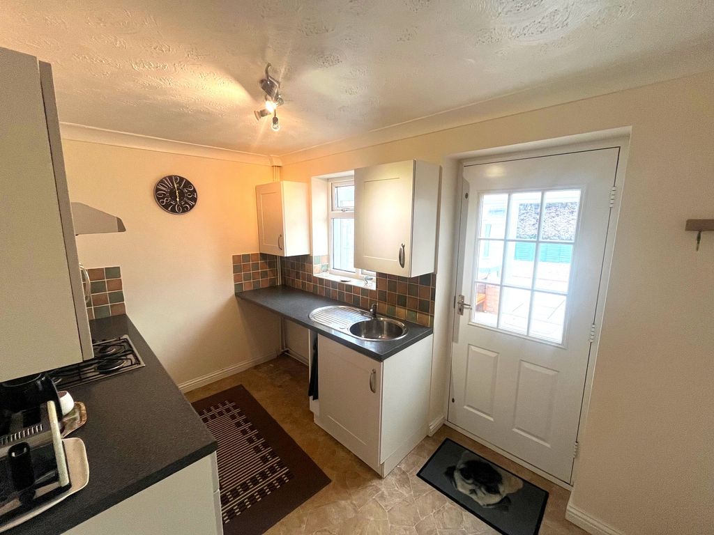 Property photo 2 of 14