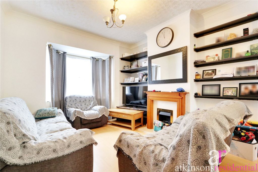 Property photo 2 of 17 Picture No. 04
