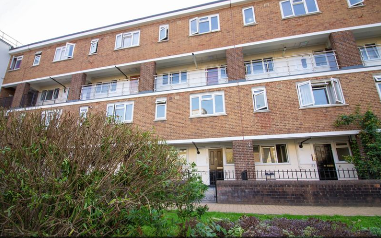 Property photo 1 of 7