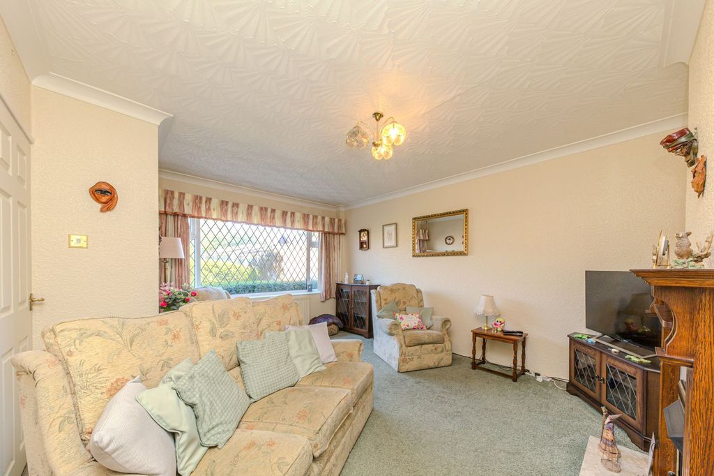 Property photo 3 of 24