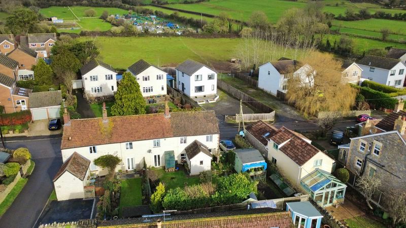 Property photo 1 of 22 Setting