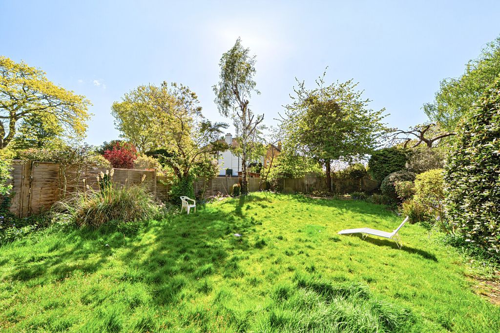 Property photo 3 of 4 1449302-4-69E9Fbf...