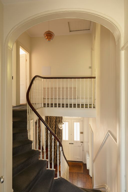 Property photo 2 of 30