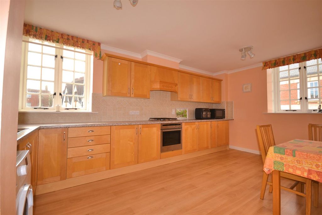 Property photo 2 of 6 4 - 2024-04-15T125750.347.Jpg