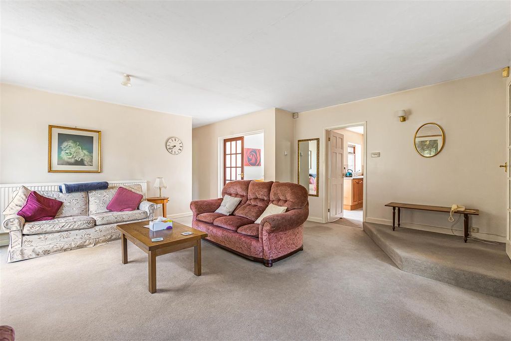 Property photo 3 of 30 5_87877.Jpg