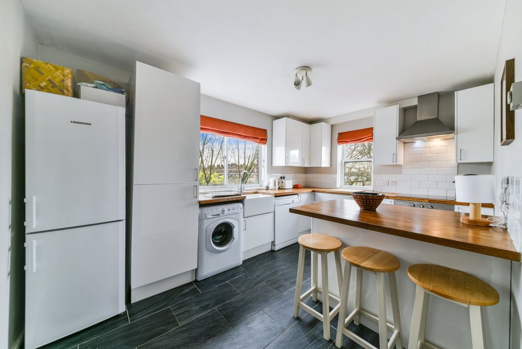 Property photo 2 of 12 Kitchen/Dining