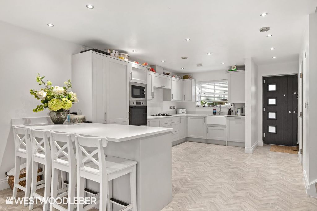 Property photo 3 of 24 Cambridgeroad_17.Jpg
