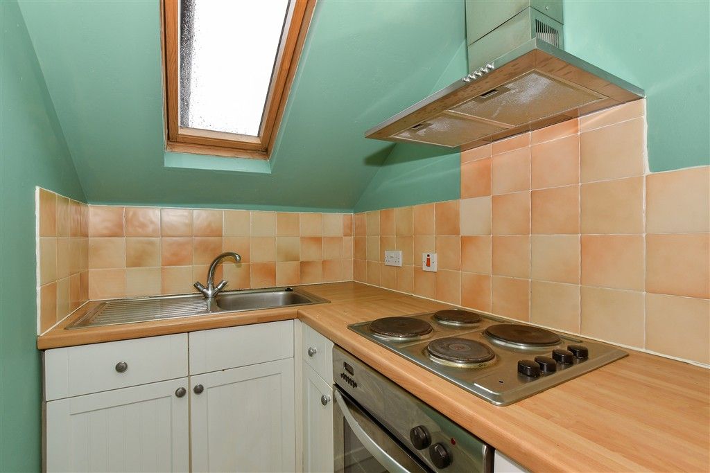 Property photo 3 of 12 Kitchen